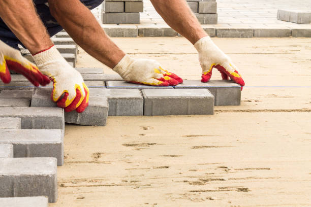 Best Driveway Pavers Contractor  in Flowood, MS