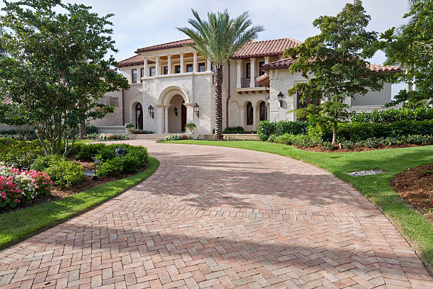 Best Local Driveway Pavers  in Flowood, MS